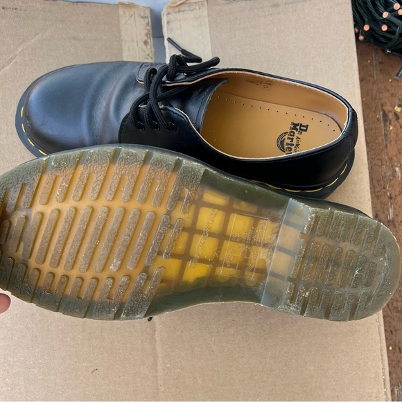 Dr marten’s Oxford leather shoes size 7US - Picture 4 of 6